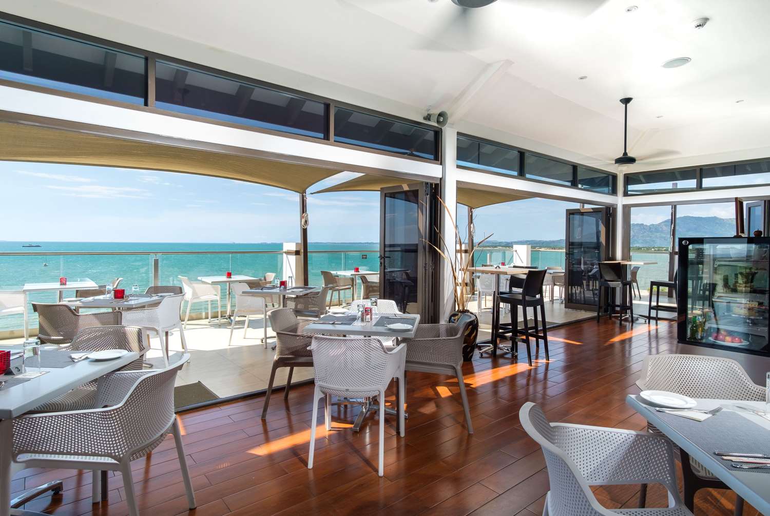 Ramada Suites by Wyndham Wailoaloa Beach Fiji 26/50