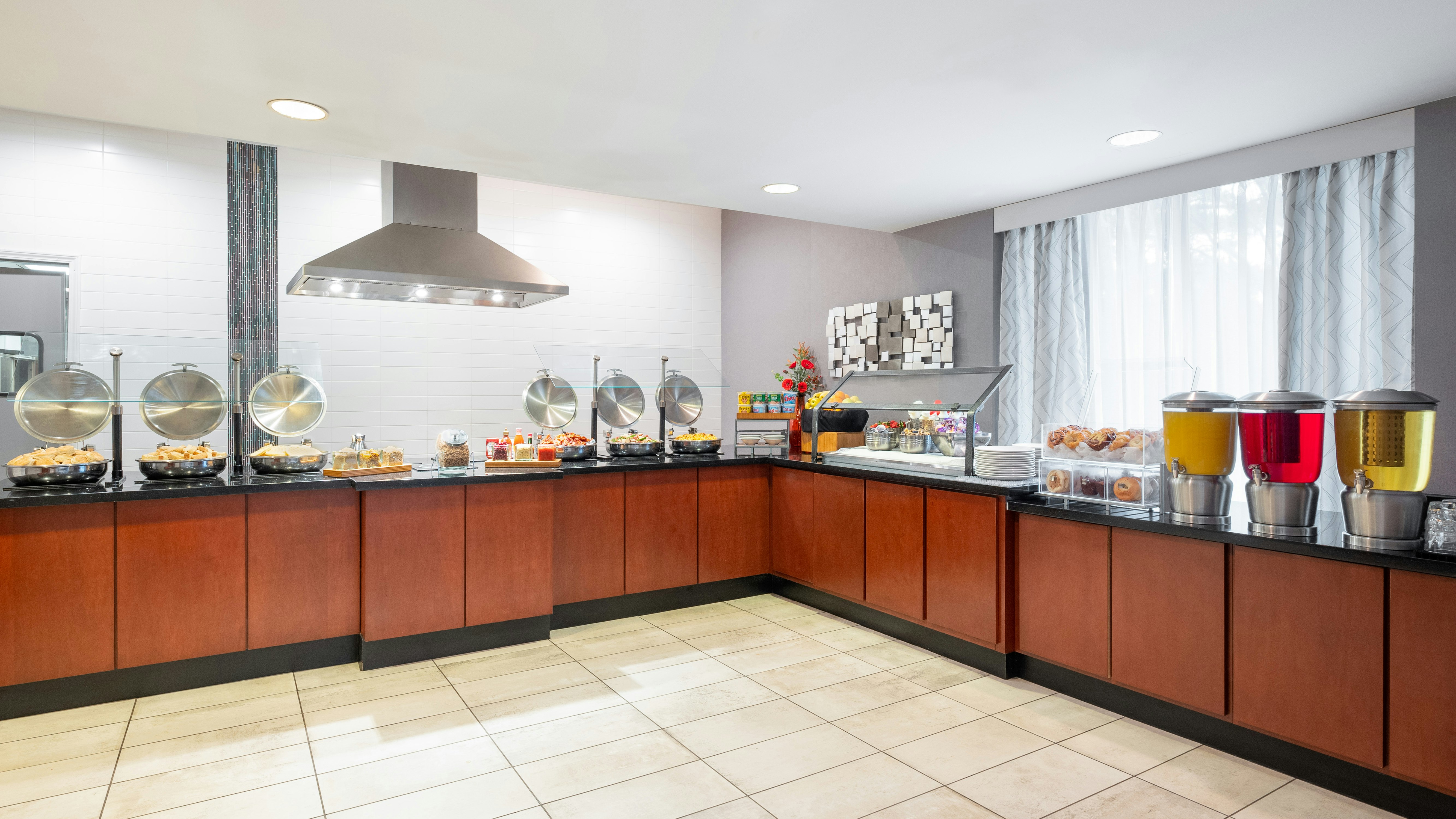 Doubletree By Hilton Hotel Atlanta Airport 27/49