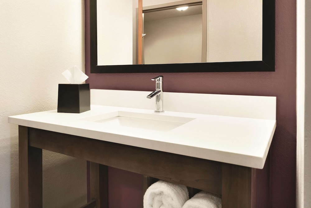 La Quinta Inn And Suites By Wyndham Pocatello 24/48