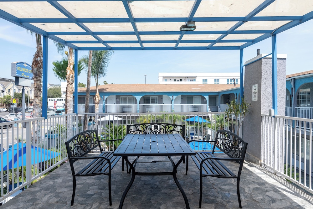 Hollywood City Inn 47/60