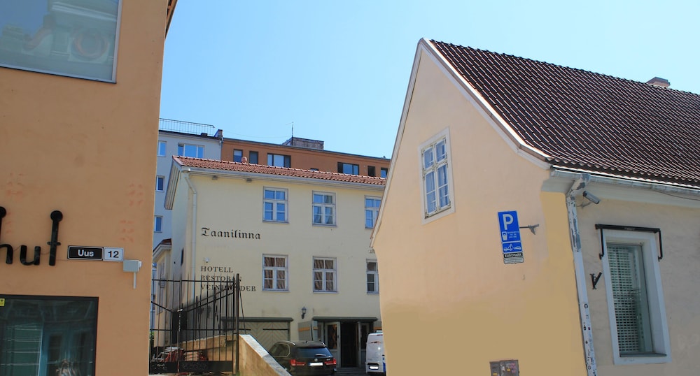 Taanilinna Hotel 2/36