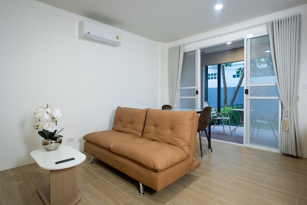 Khunyuw Hotel 37/63