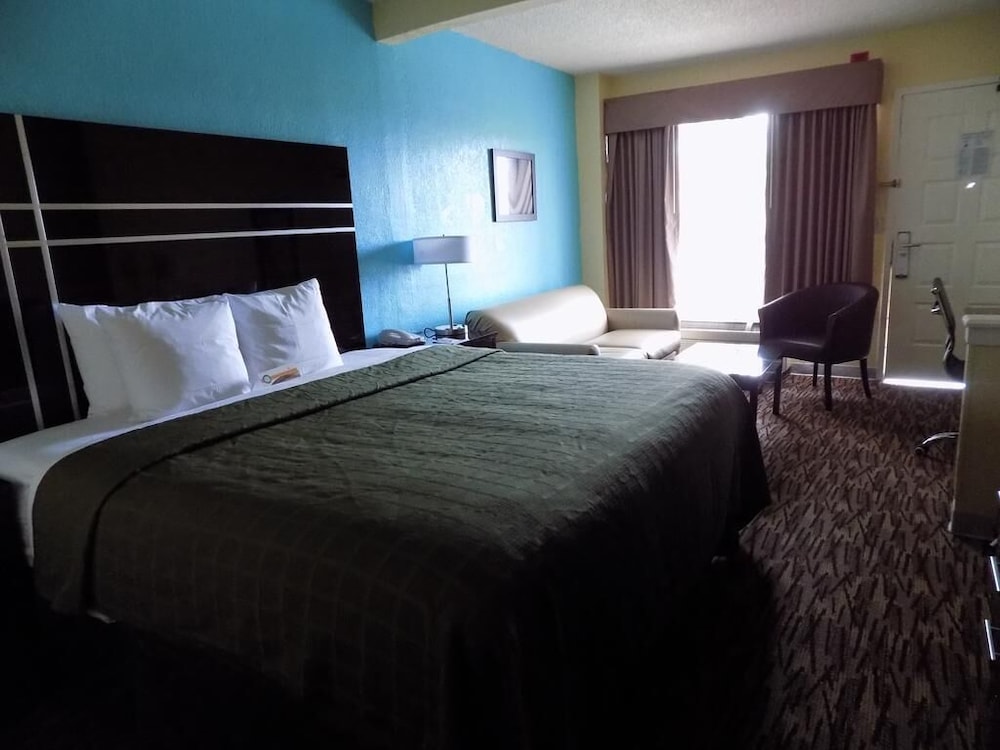 Boca Suites Deerfield Beach, SureStay Collection by Best Western FL 17/43