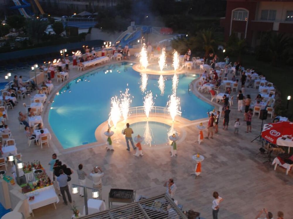Serenis Hotel 45/49