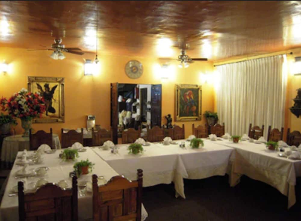 Hacienda de las Flores 23/50