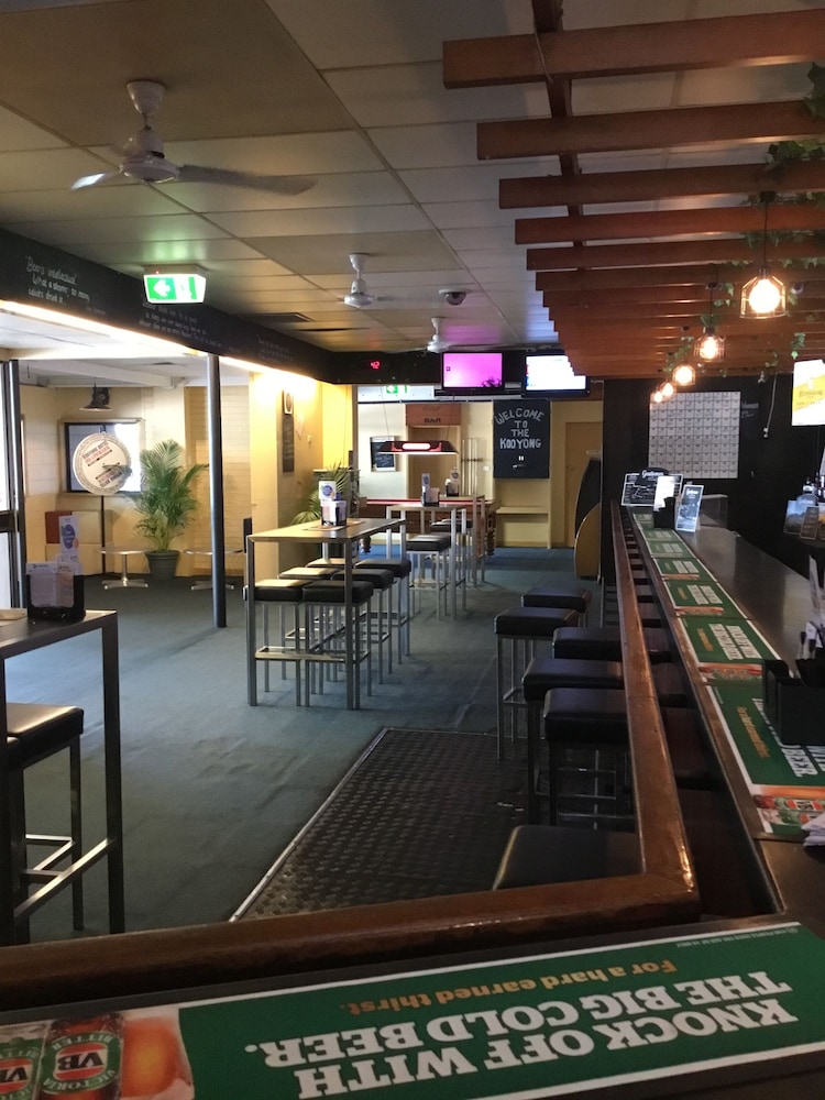 Kooyong Hotel 17/25