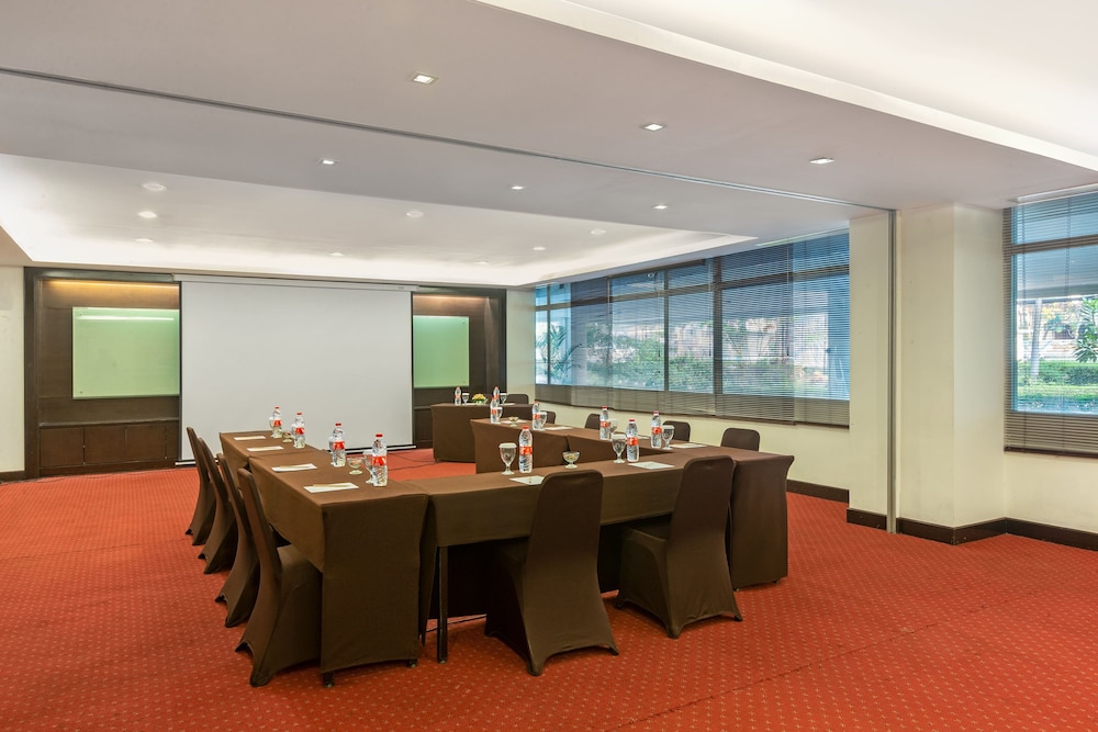 Hotel Santika Bandung 46/51