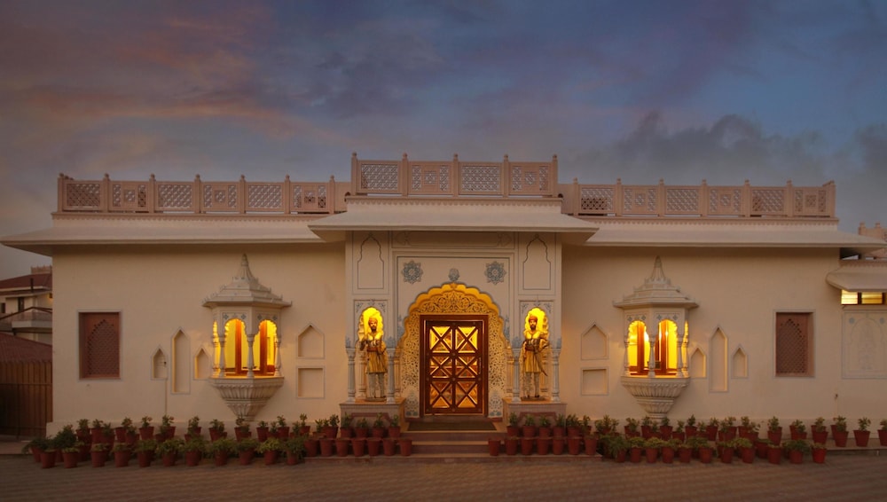 Pride Amber Villas Resort photo3