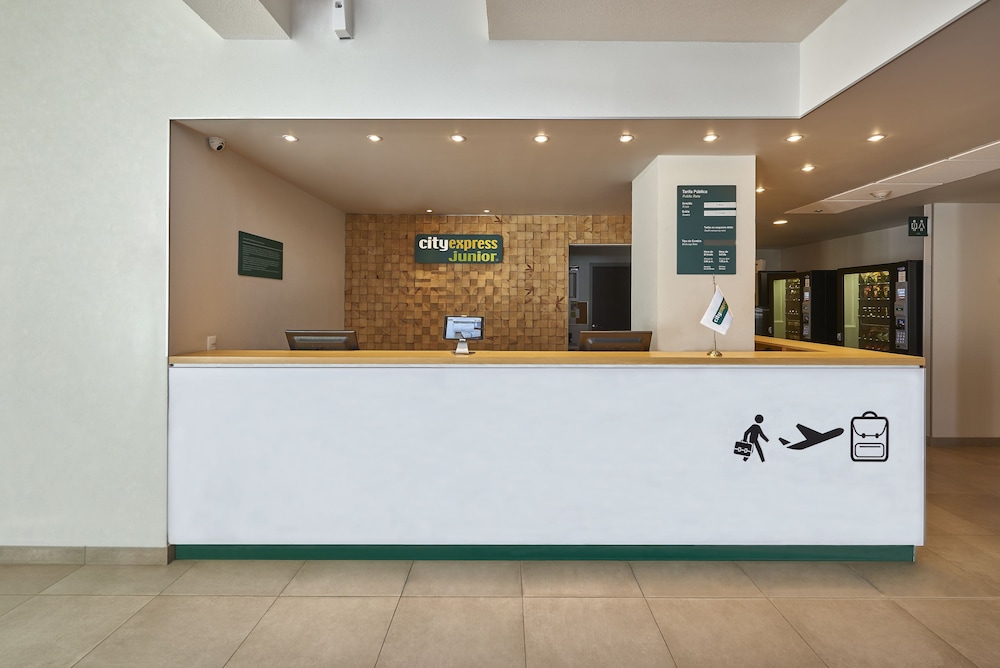 Lobby at City Express Junior by Marriott Cancun, CANCUN