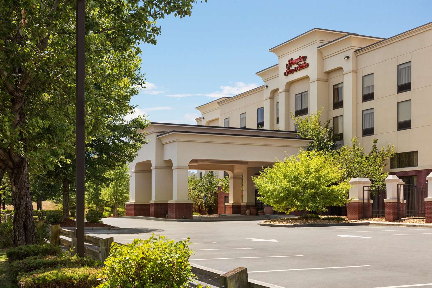 Hampton Inn & Suites By Hilton Manchester - Bedford in BEDFORD - NH