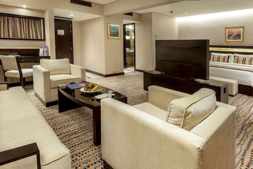 Golden Tulip Bahrain 54/78