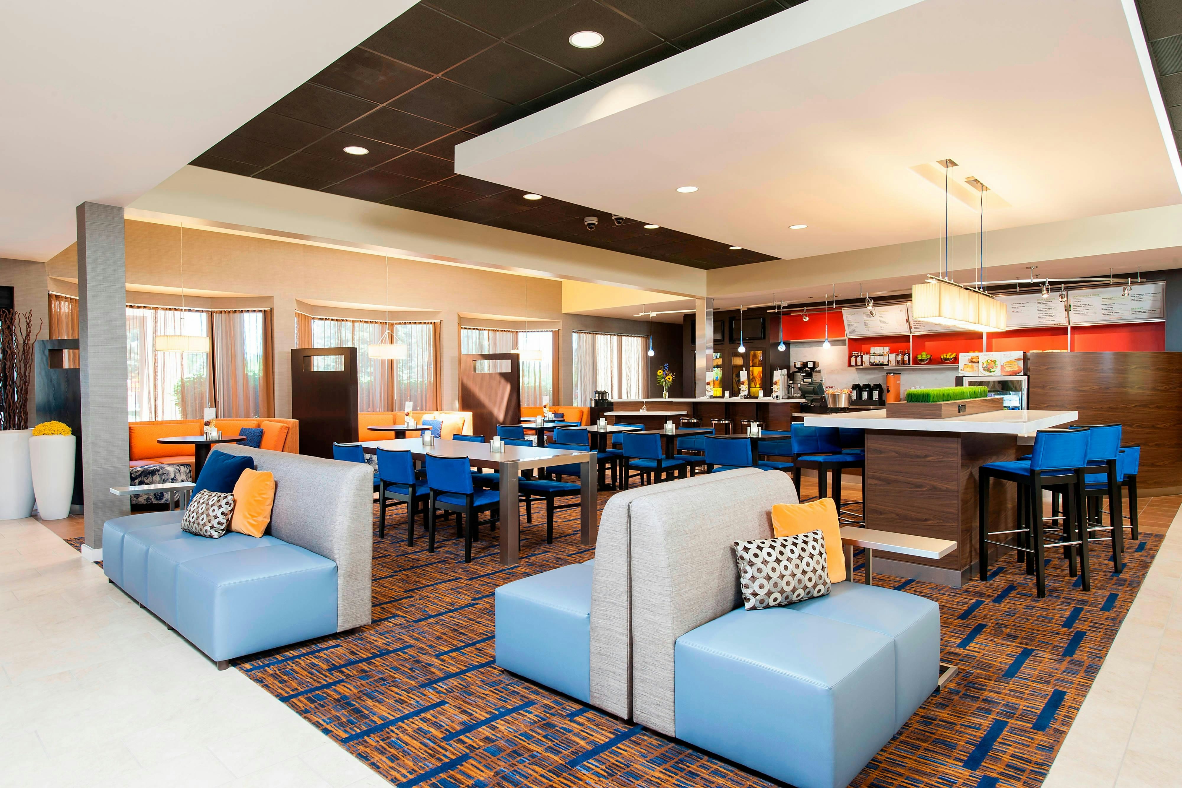 Courtyard By Marriott Chicago Glenview Northbrook 15/19