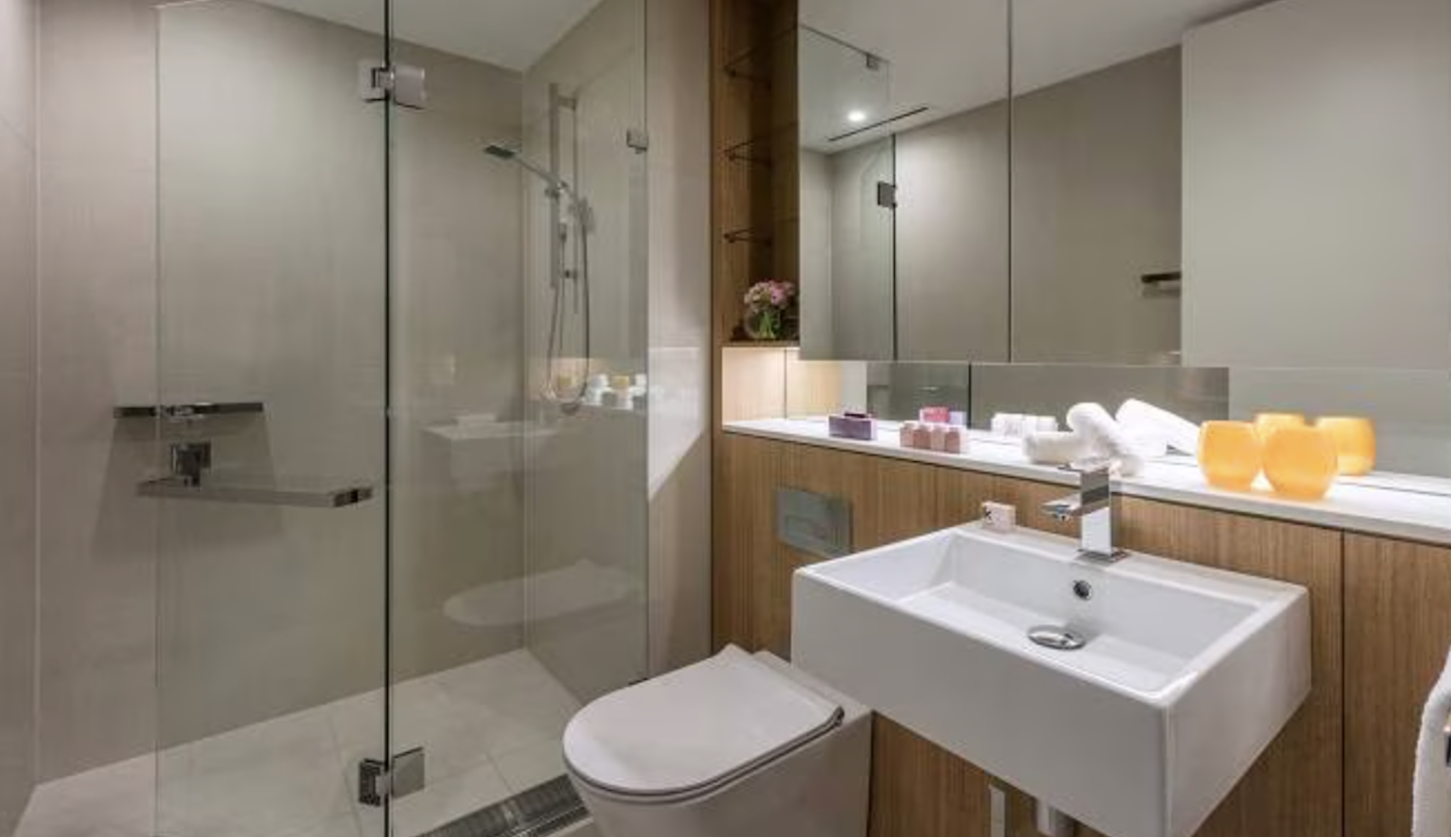 Skye Suites 15/16