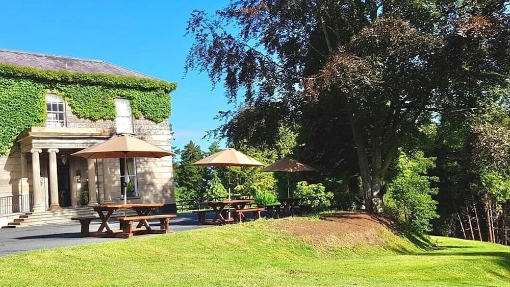 Belmont House Hotel 48/51