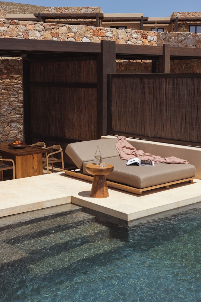 Gundari Folegandros 27/50
