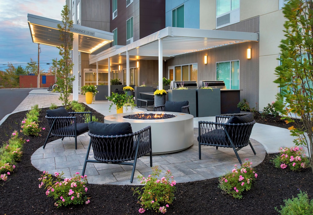TownePlace Suites Portland Airport ME 4/30