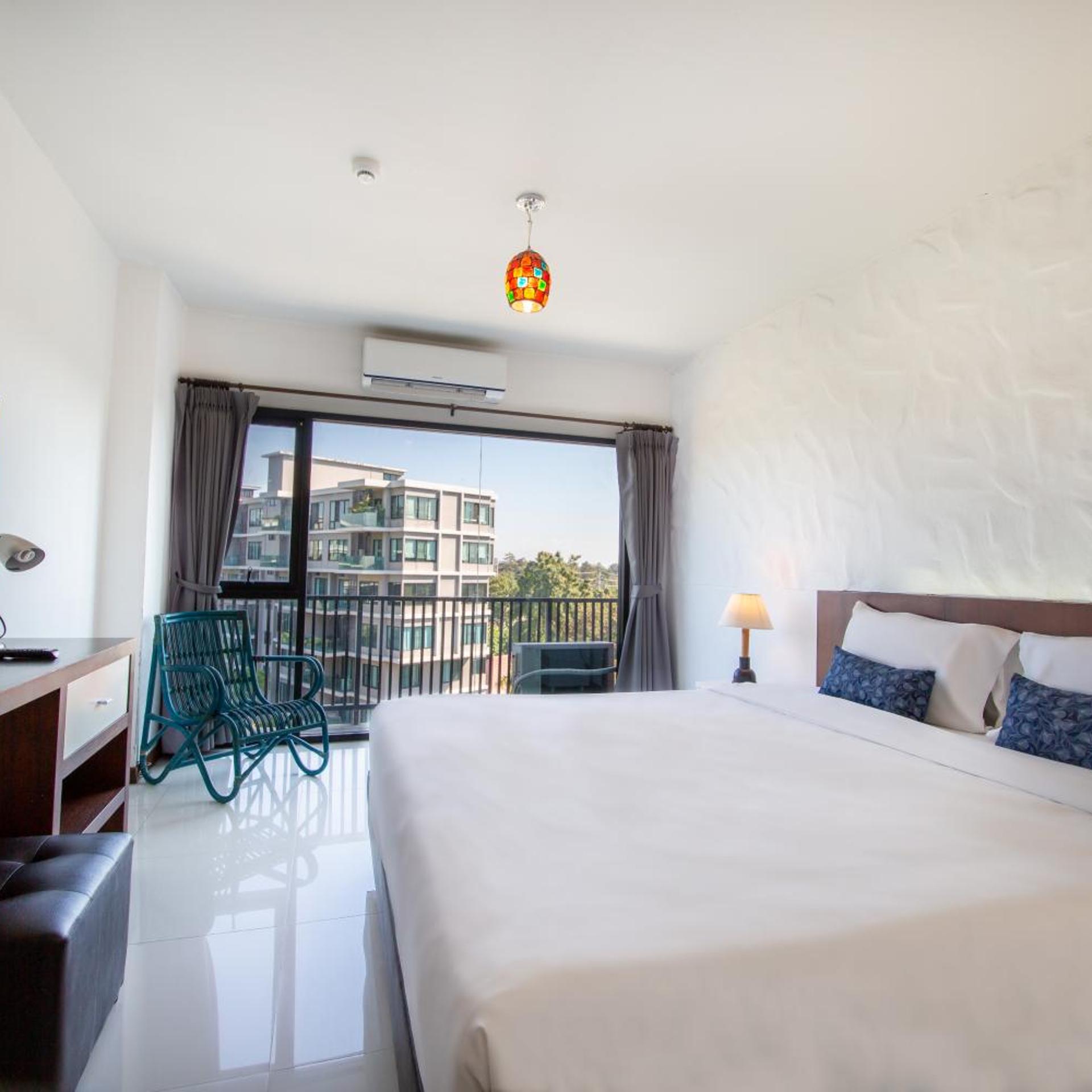 Deluxe, Double Bed