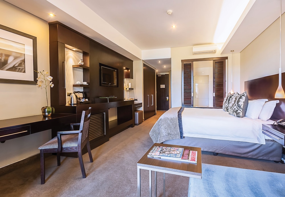 The Fairway Hotel Golf Resort 15/71