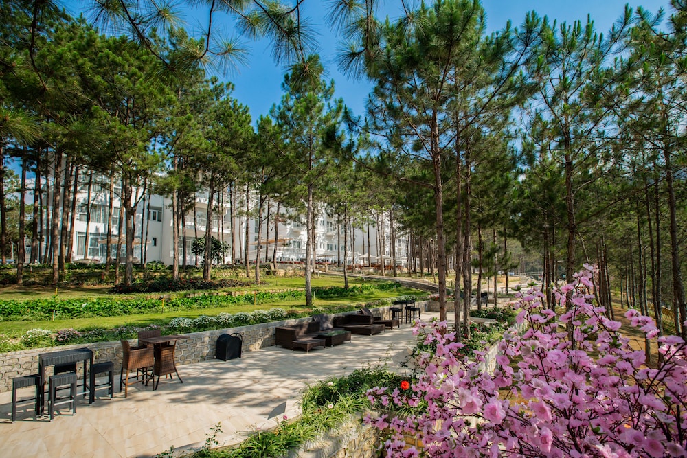Cereja Hotel & Resort Dalat 38/50