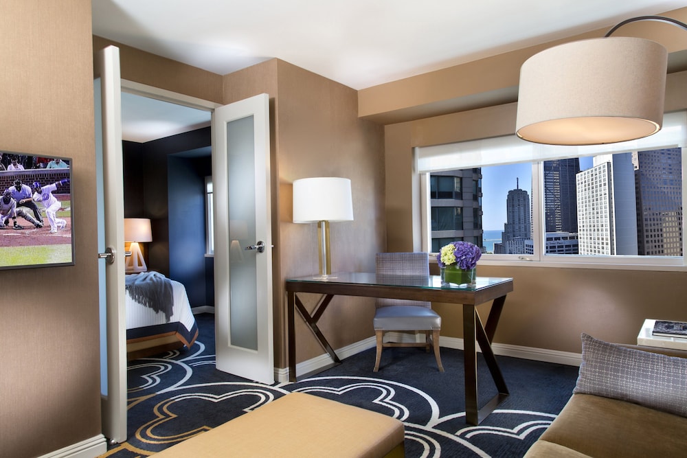 Omni Chicago Hotel 72/84