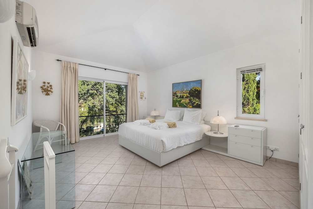 فيلا بسرير كوين وسريرين فرديين بإطلالة على الحديقة والمسبح بـ3 غرف نوم، Vale do Lobo Resort 3/5