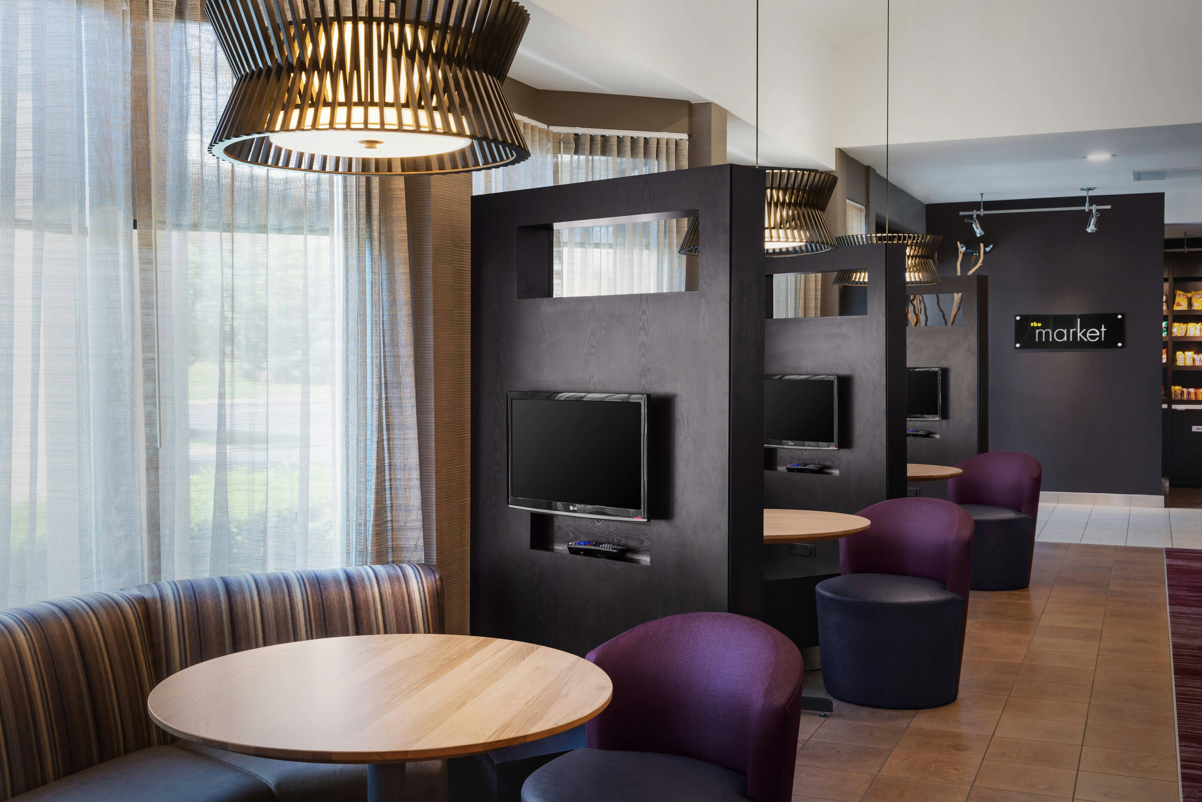 Courtyard Fishkill by Marriott 26/34