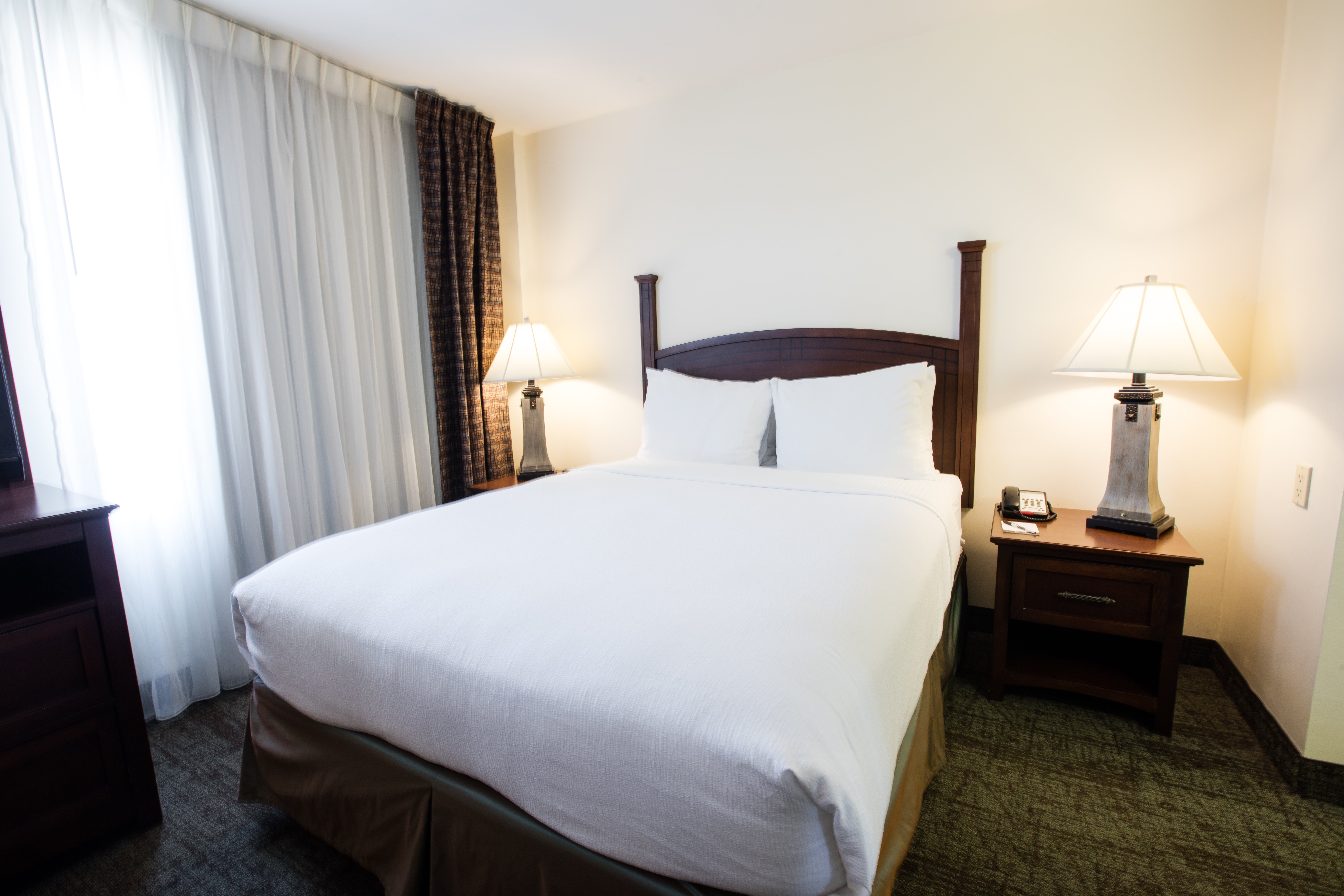 STAYBRIDGE SUITES AUSTIN AIRPORT 10/50