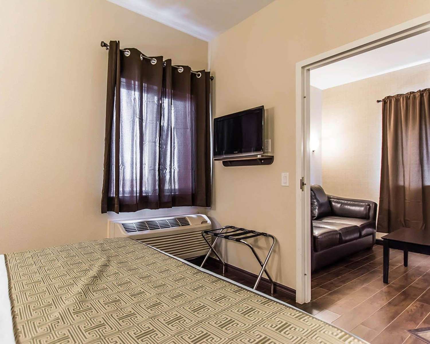Quality Inn Moncton, NB 36/43