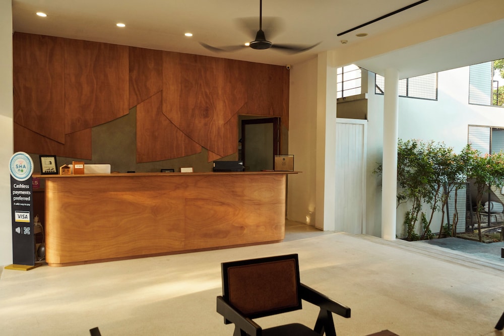 ESCAPE BEACH RESORT 3/50