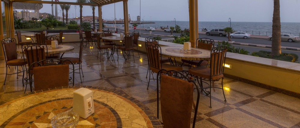 فندق البرج (Al-Borg Al-Watheer Serviced apartments) 33/43