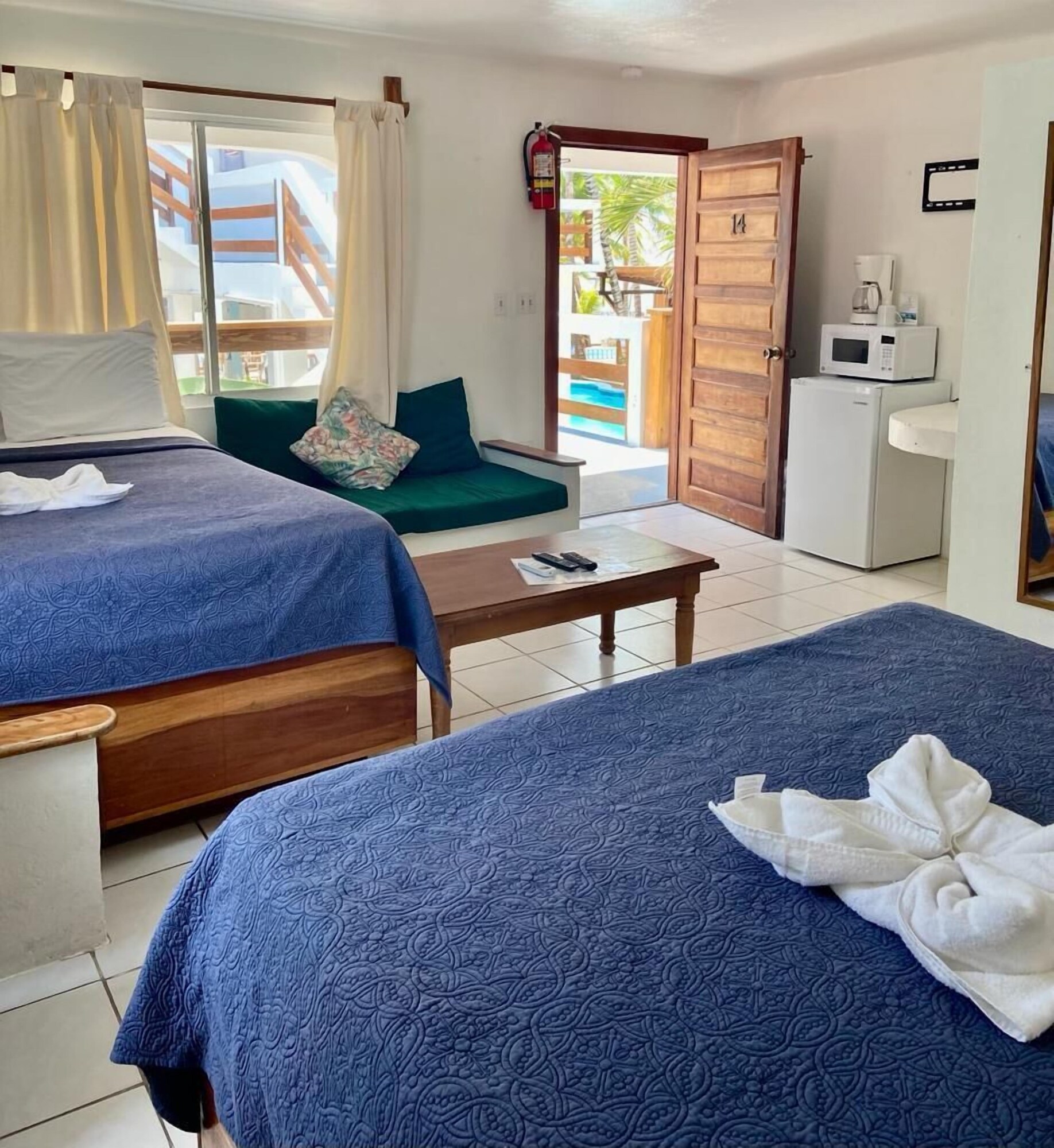 غرفة قياسية بسريرين كوين، Corona Del Mar Hotel 3/3