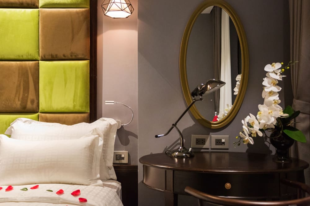 Hanoi La Storia Hotel 11/64