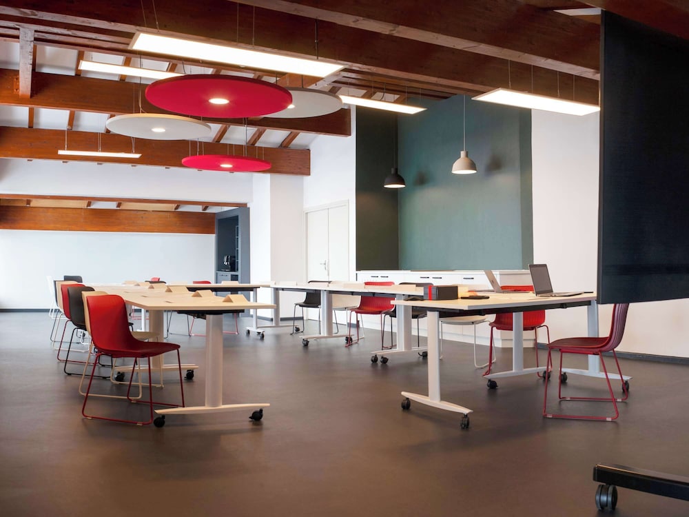 Ibis Pontarlier 56/65