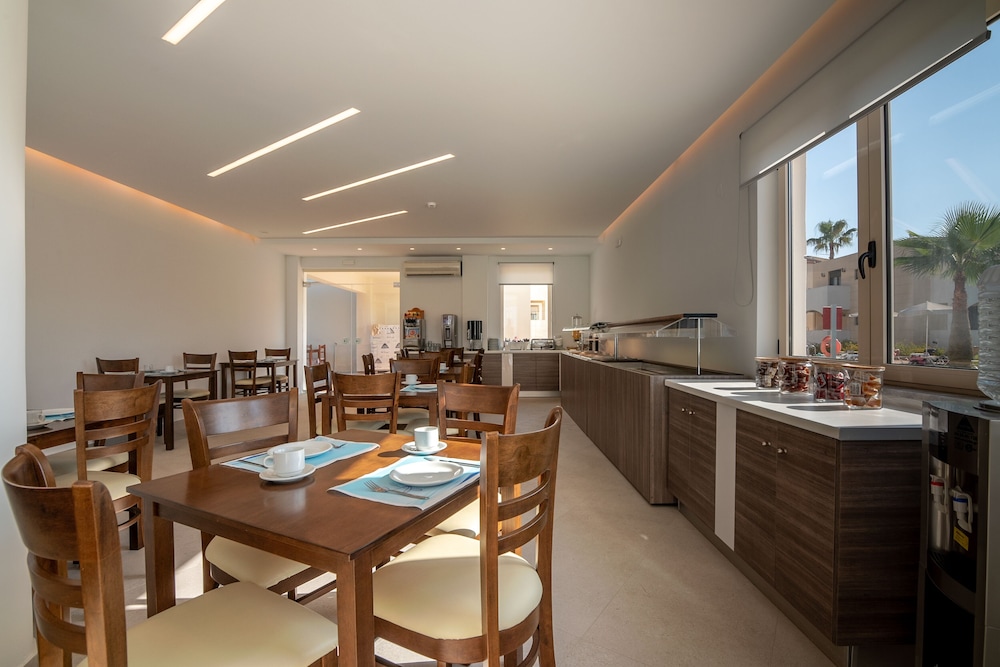 Gt Beach Hotel 25/49