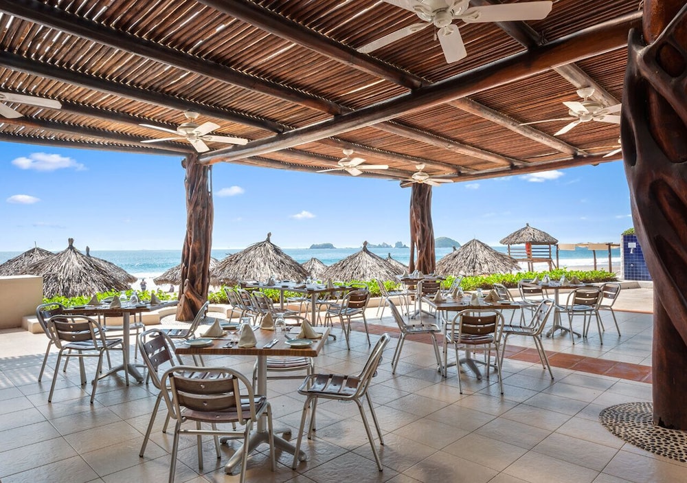 Park Royal Beach Ixtapa All Inclusive 55/69