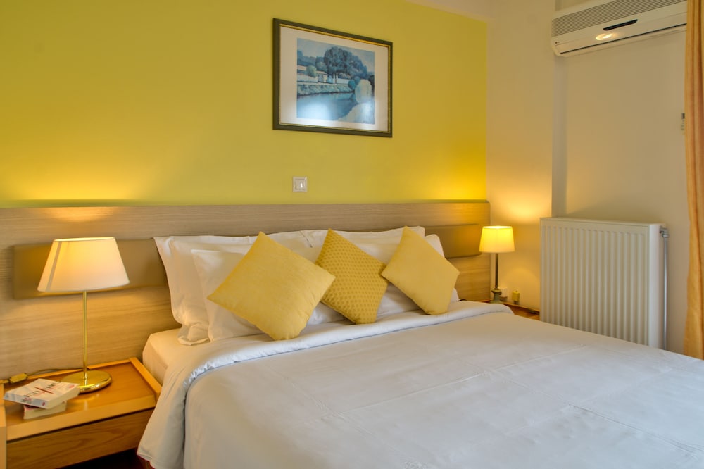 POSEIDON HOTEL 16/71