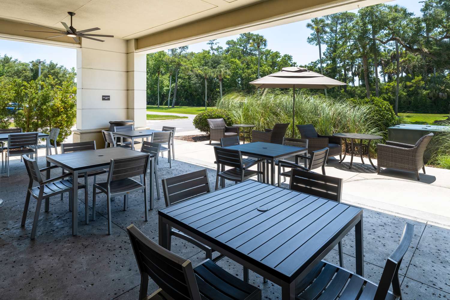 restaurant cafeteria