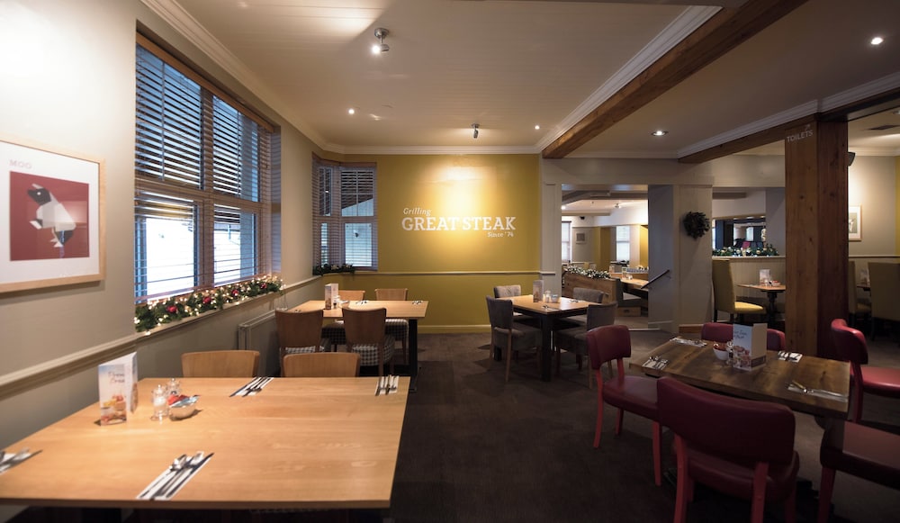 Premier Inn Glasgow (Hamilton) Hotel 28/41