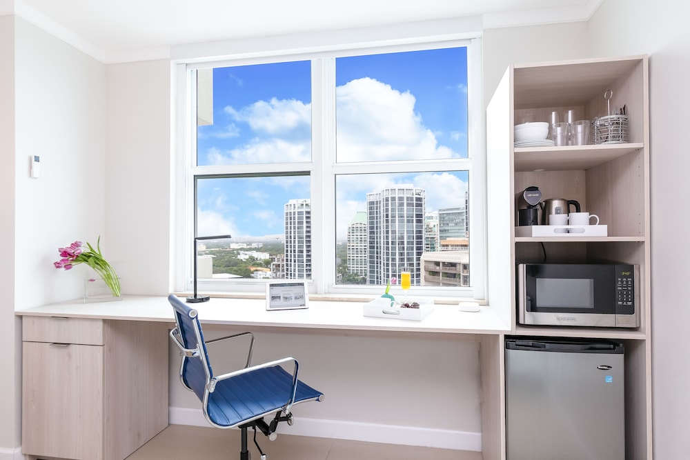 Miami Vacation Rentals - Coconut Grove 52/60