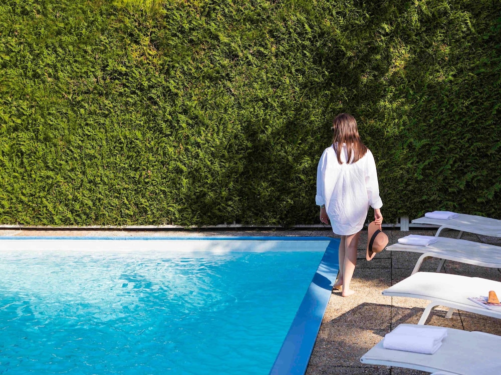 Mercure Paris Sud Les Ulis Courtaboeuf 66/68