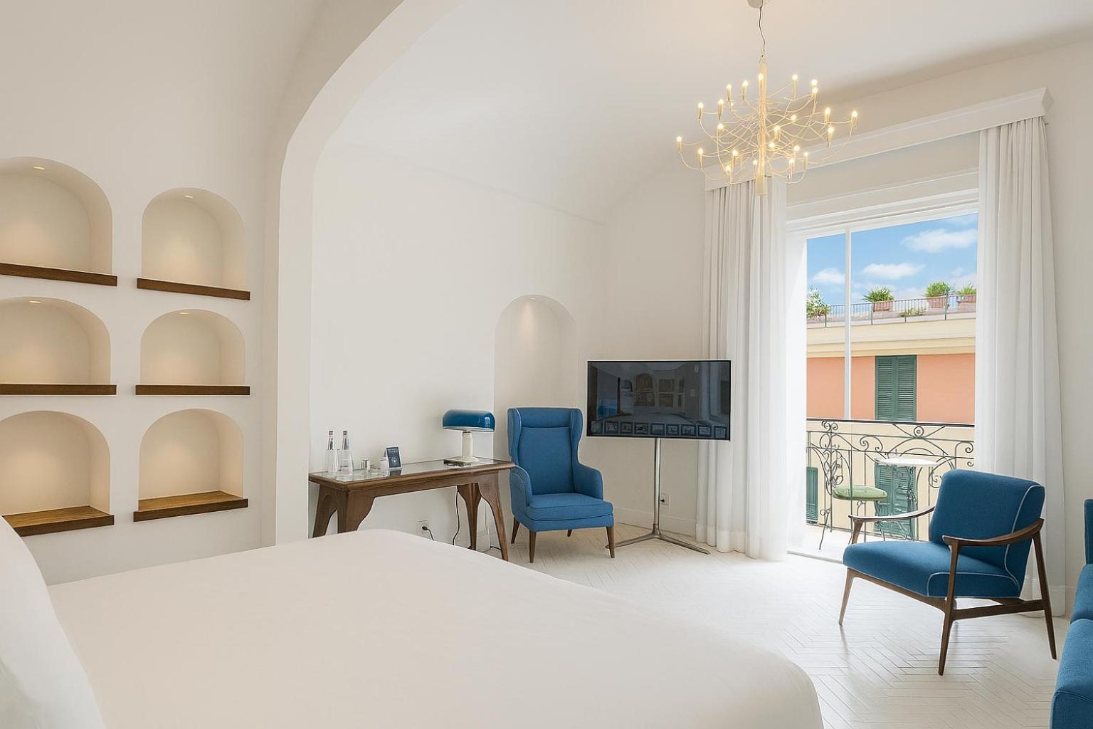 Superior, Double or Twin Bed, Lateral Side Sea View