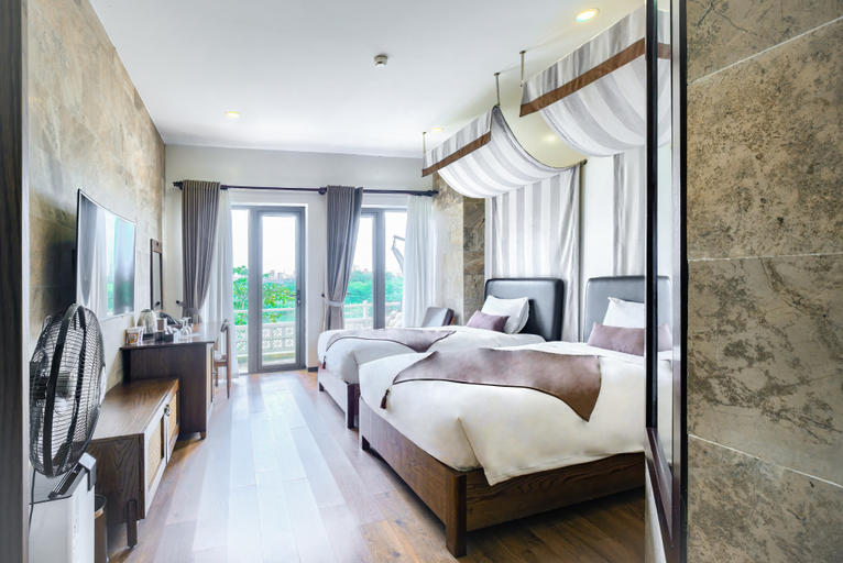 Deluxe, Twin Beds, River View, Smoking
