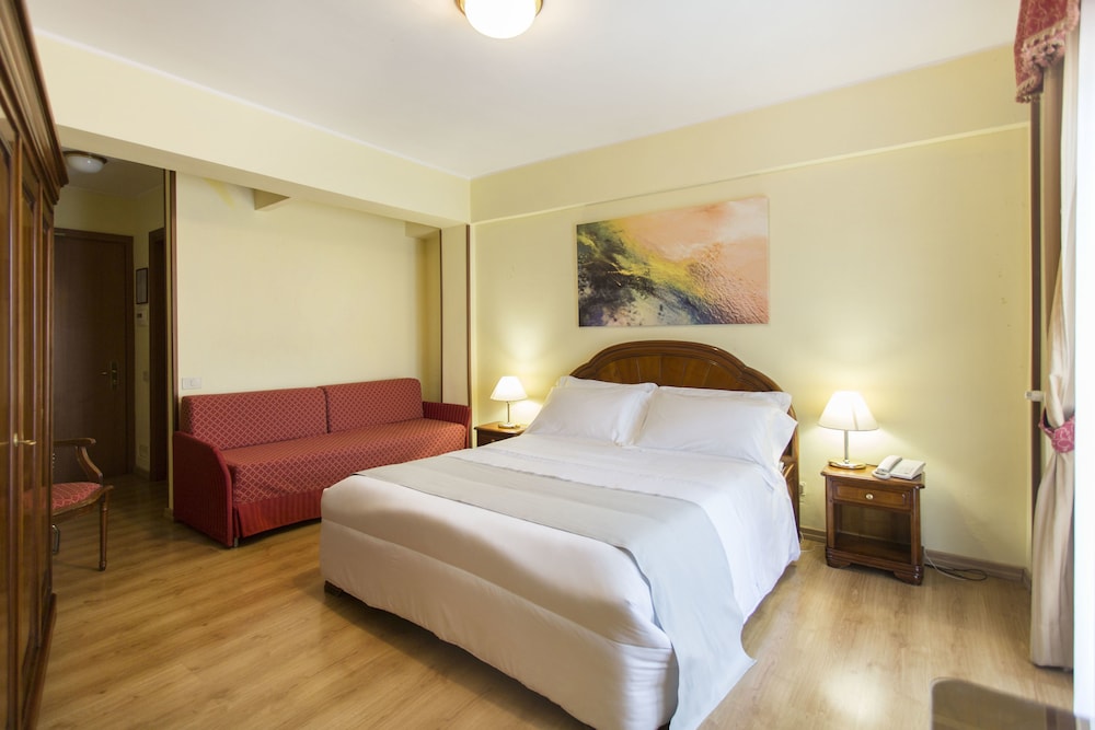 GRAND HOTEL DEL PARCO 24/62