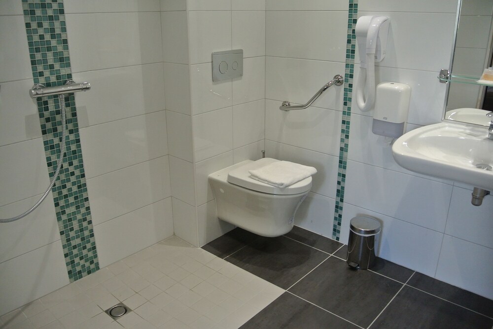 Hotel the Originals Dijon Ouest Castel Burgond 24/30