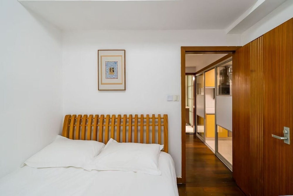 Senior, Apartment, Twin Beds, 1 Queen and 2 Double Beds