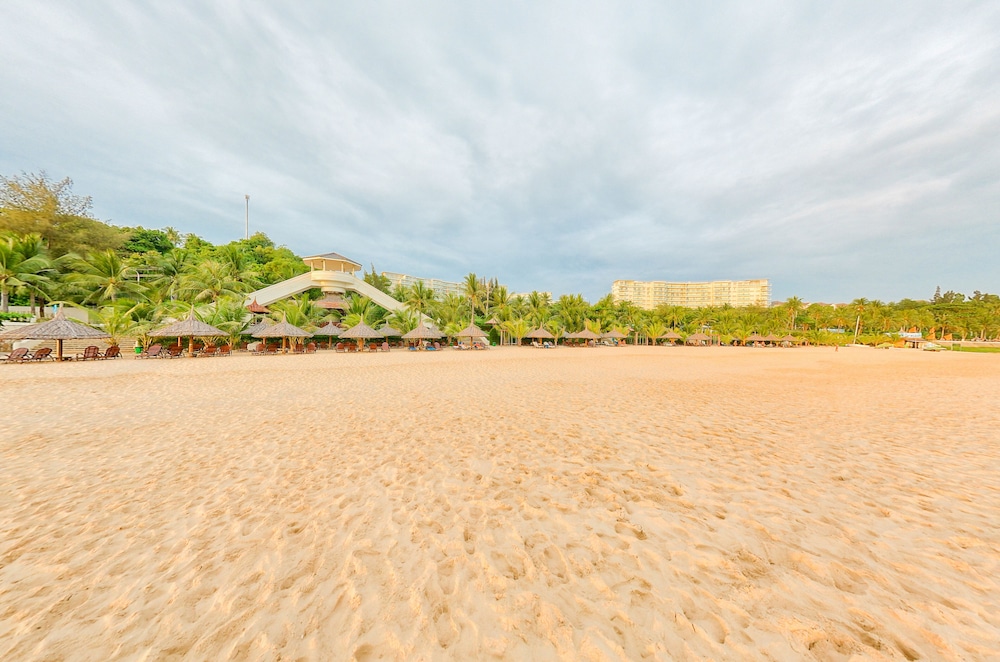 Sea Links Beach Hotel 45/47