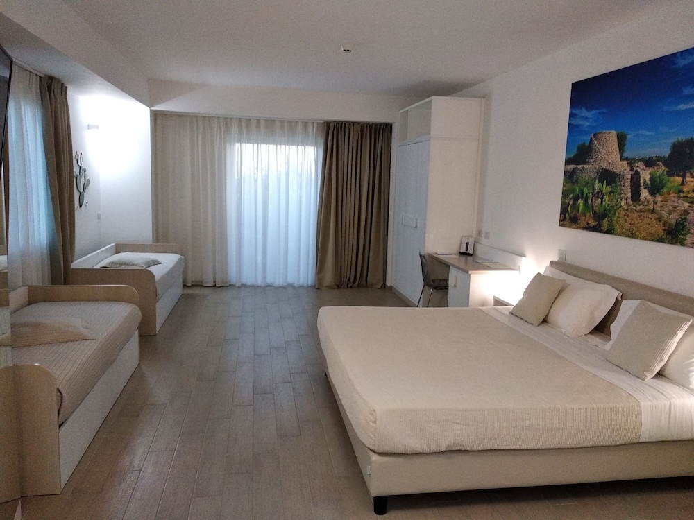 EST HOTEL 25/65