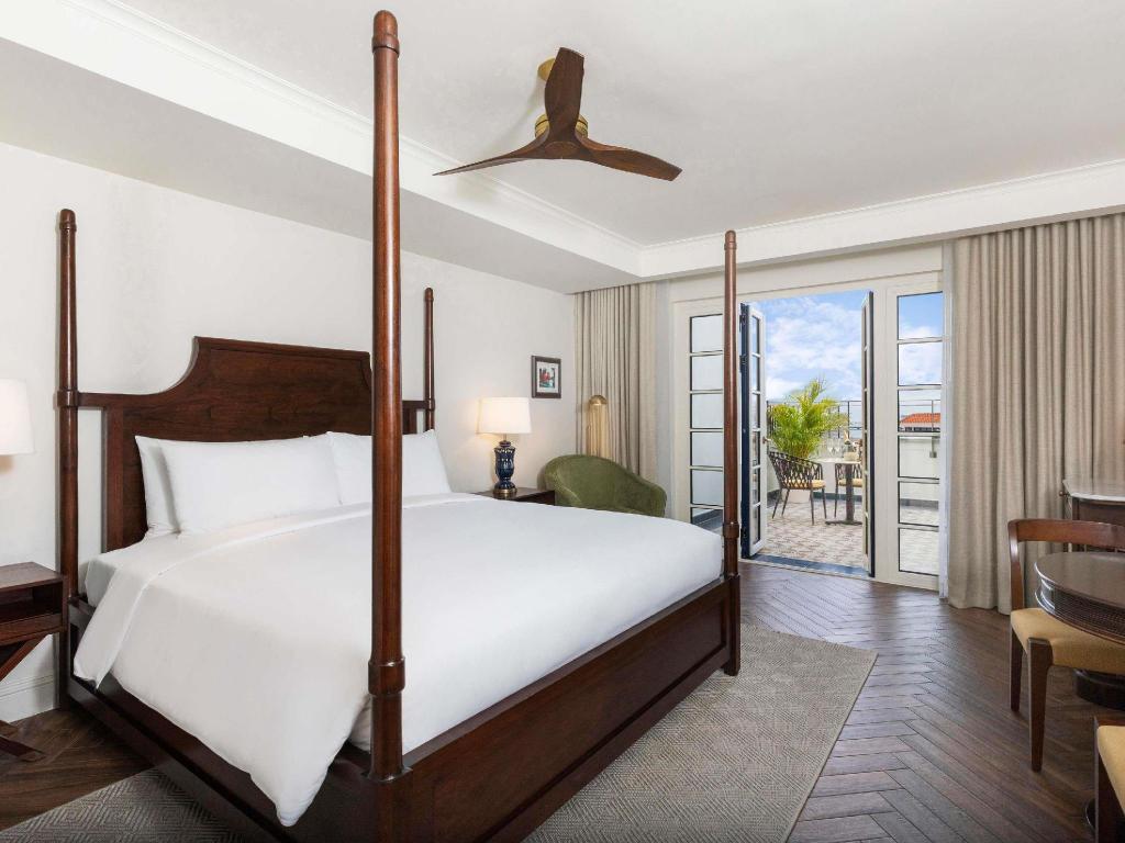 Plaza, Luxury, King Bed, Courtyard View, Sun Lounge Access