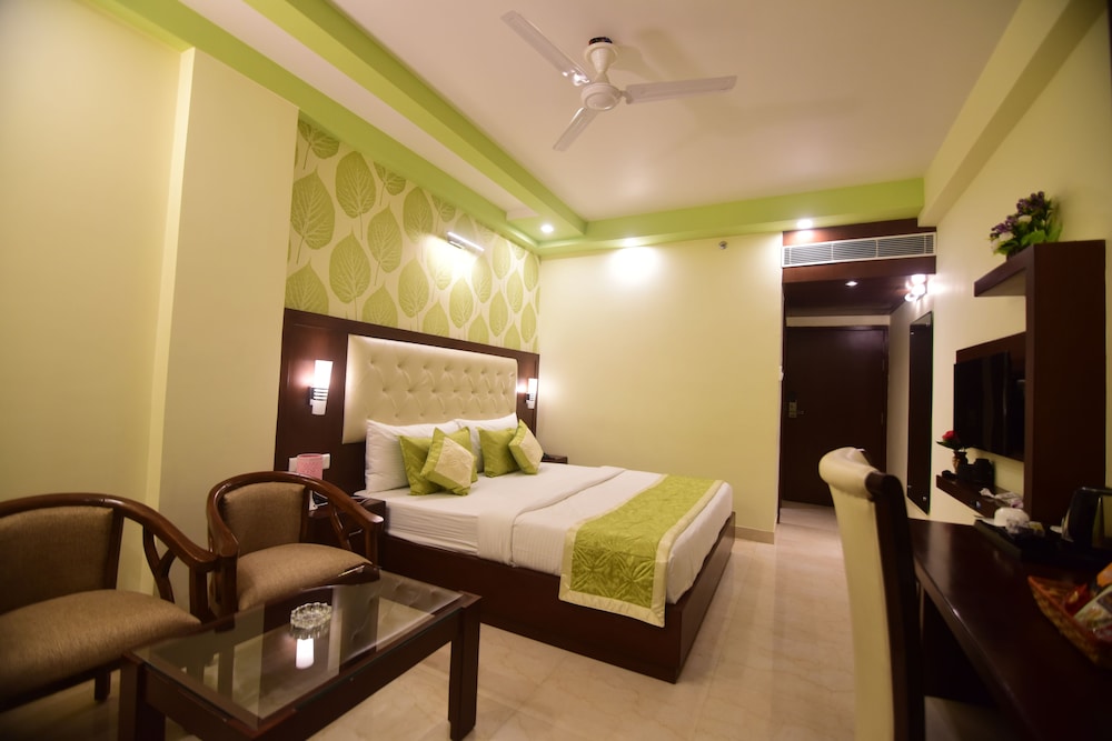 Hotel Varanasi Inn 16/33