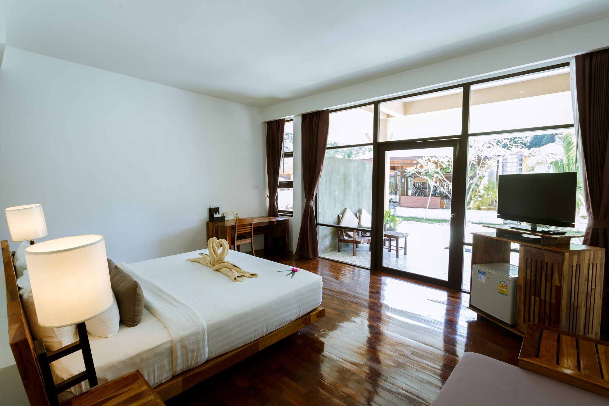 DELUXE, BALCONY